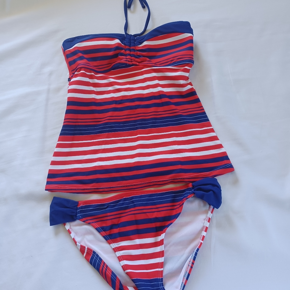 Arizona brand 2 piece swimsuit.